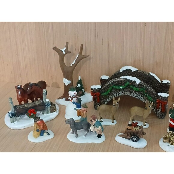 Christmas Town Houses and Figurines Set of 21 Pieces Holiday Winter Decorations - Picture 4 of 16